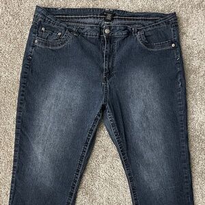 Riz & Ali Capris Size 24